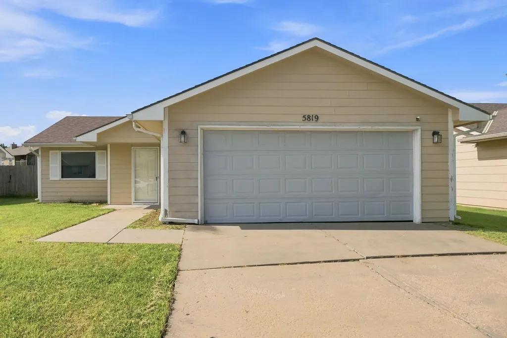 5819 E Pembrook Wichita KS 67220