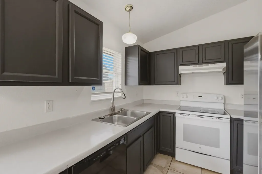 5819 E Pembrook Wichita KS 67220