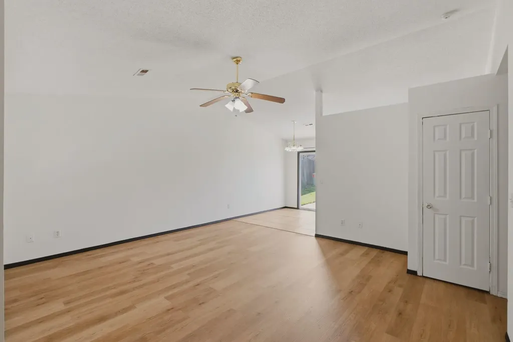 5819 E Pembrook Wichita KS 67220
