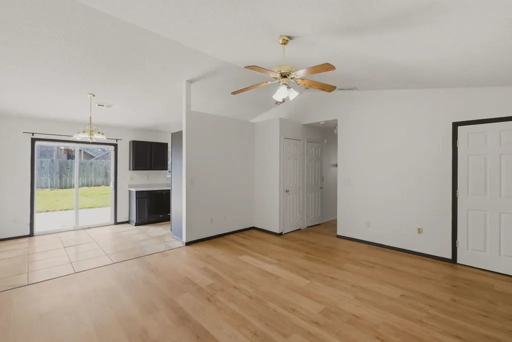 5819 E Pembrook Wichita KS 67220