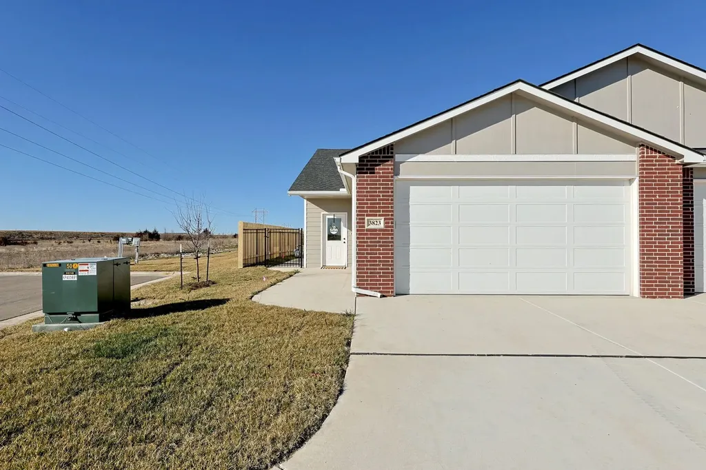 3835 S Blue Lake Court Wichita KS 67215