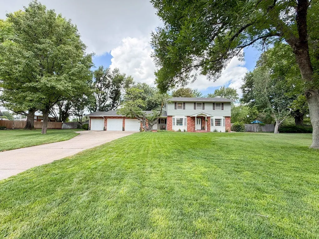 4 Hickory Newton KS 67114
