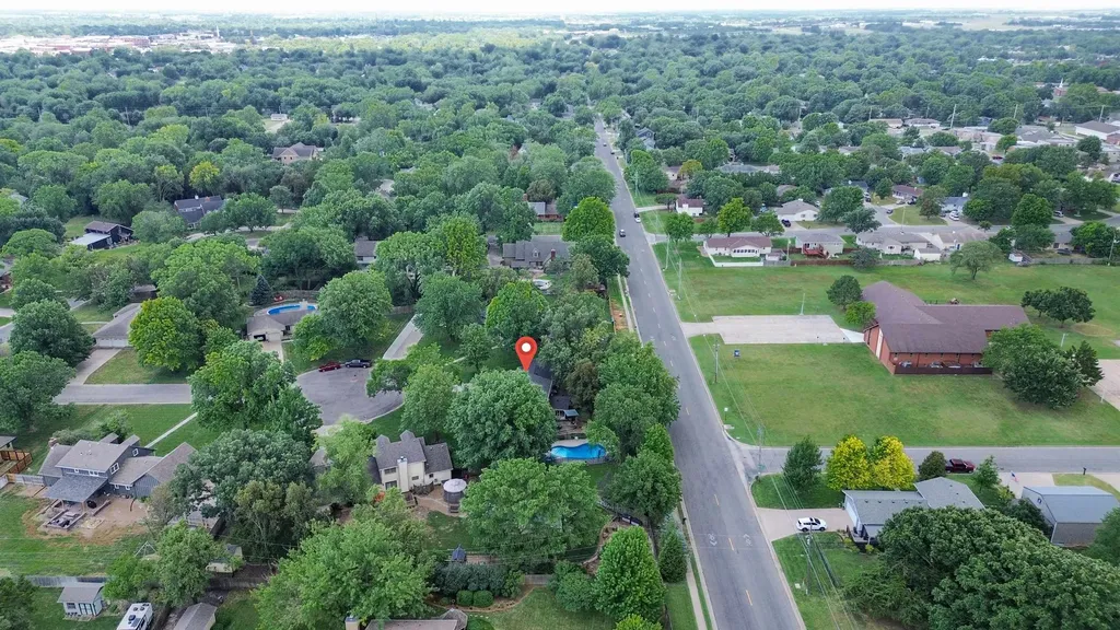 4 Hickory Newton KS 67114