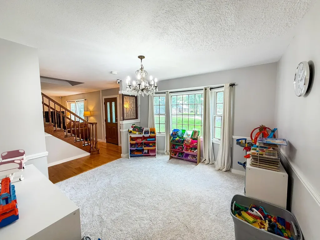 4 Hickory Newton KS 67114