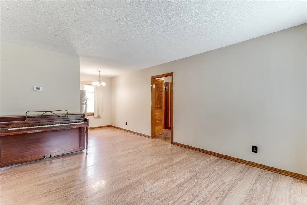 5118 E Mount Vernon Street Wichita KS 67218