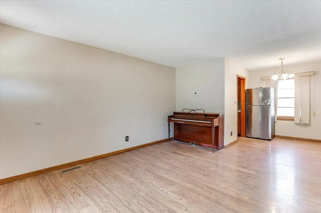5118 E Mount Vernon Street Wichita KS 67218