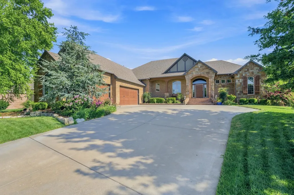 1929 N Burning Tree Court Wichita KS 67230