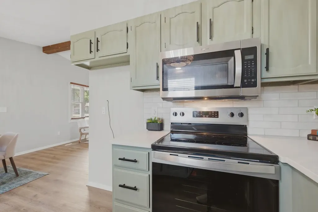 1102 N West Street Rose Hill KS 67133-9332