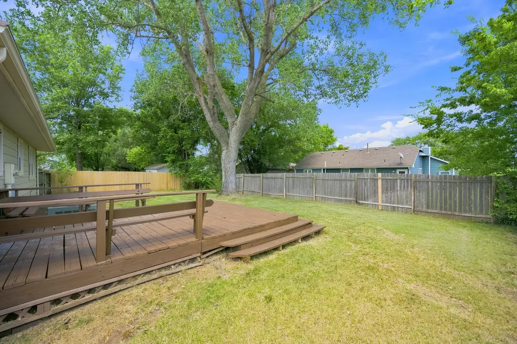 1102 N West Street Rose Hill KS 67133-9332