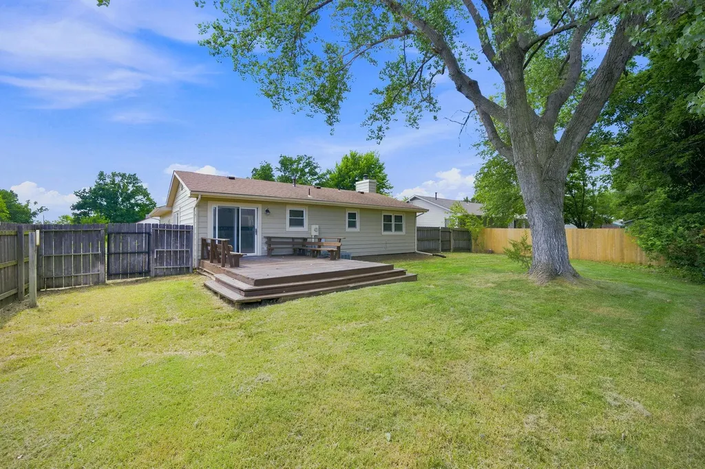 1102 N West Street Rose Hill KS 67133-9332