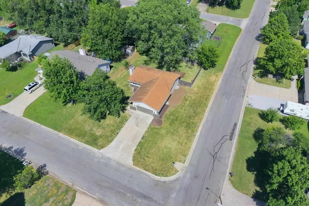 1102 N West Street Rose Hill KS 67133-9332