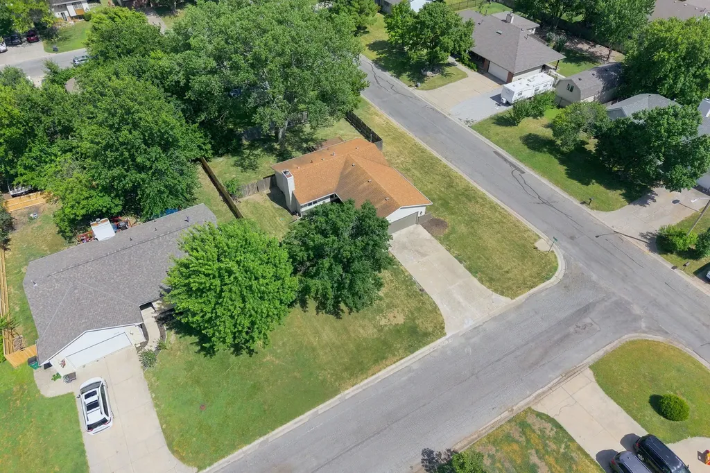 1102 N West Street Rose Hill KS 67133-9332