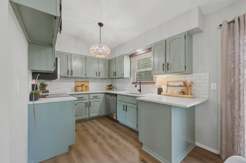 1102 N West Street Rose Hill KS 67133-9332