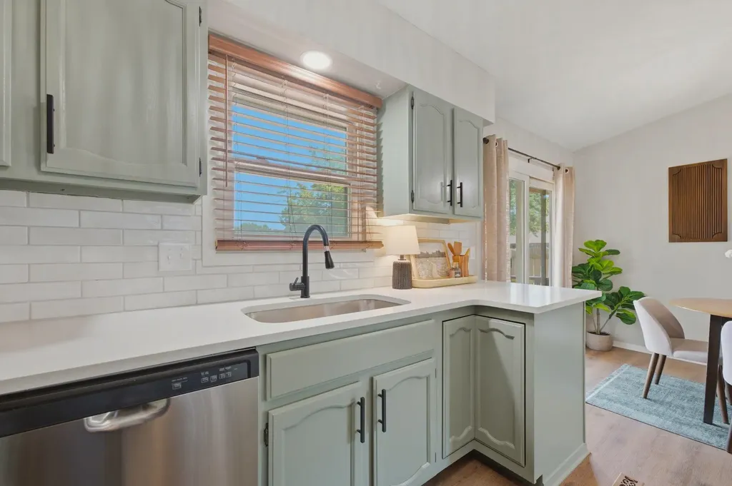 1102 N West Street Rose Hill KS 67133-9332
