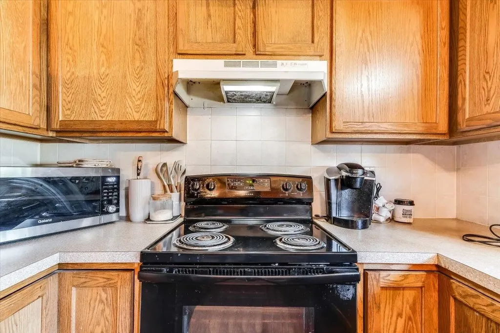 512 W Wayne Wichita KS 67217