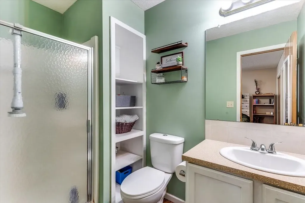 512 W Wayne Wichita KS 67217