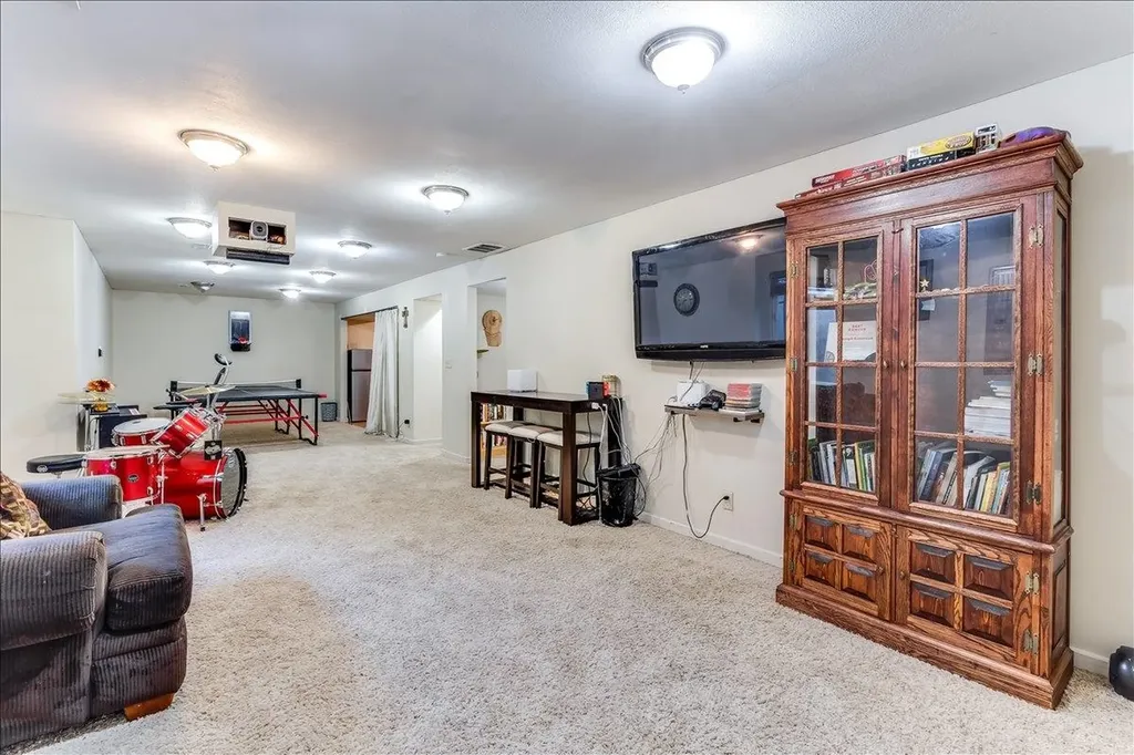 512 W Wayne Wichita KS 67217