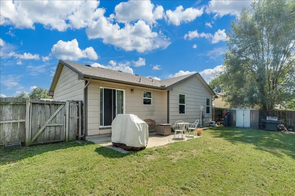 512 W Wayne Wichita KS 67217