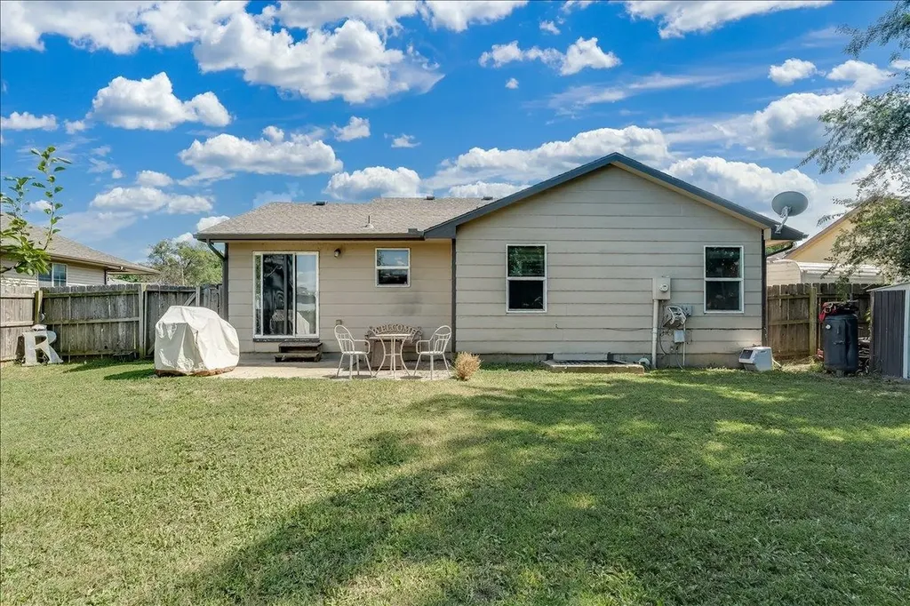 512 W Wayne Wichita KS 67217