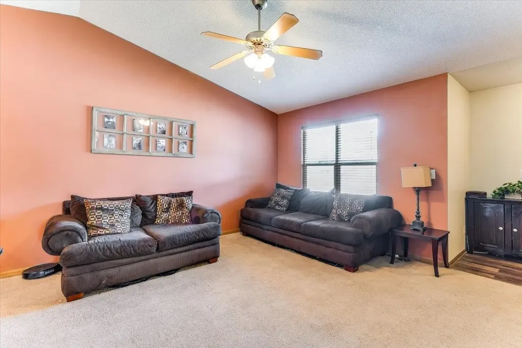 512 W Wayne Wichita KS 67217