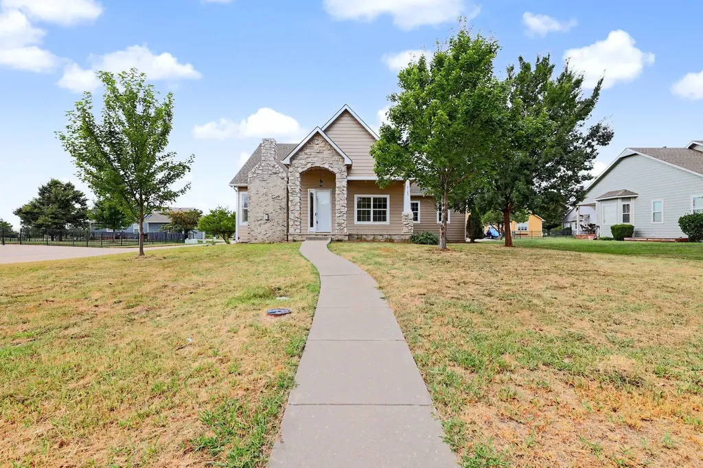 5123 N Hampton Wichita KS 67226
