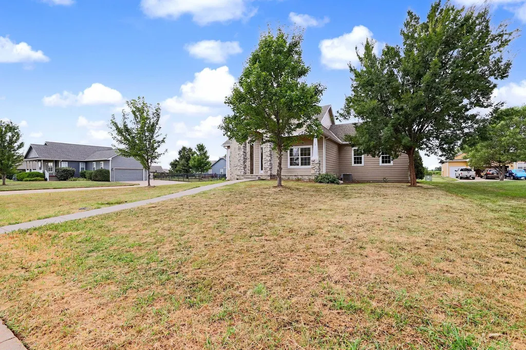 5123 N Hampton Wichita KS 67226
