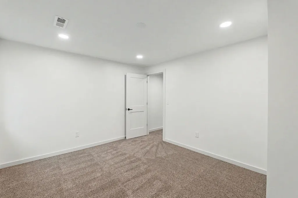 5123 N Hampton Wichita KS 67226