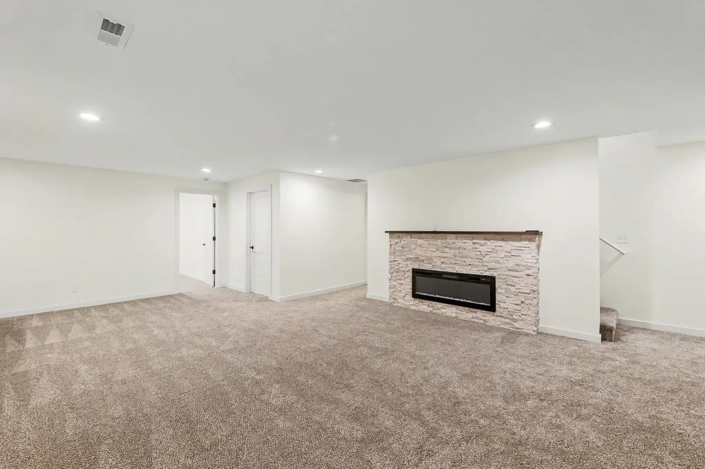 5123 N Hampton Wichita KS 67226