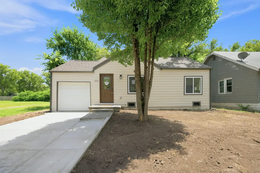 1528 N Erie Wichita KS 67208