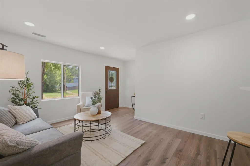 1528 N Erie Wichita KS 67208