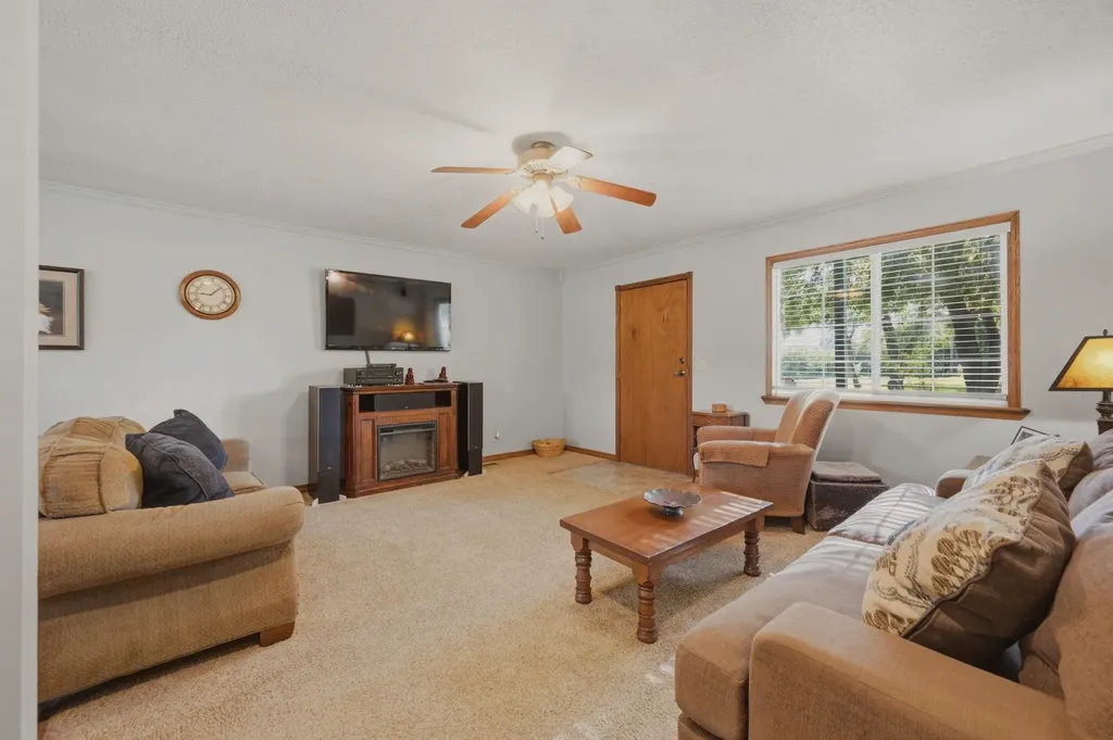 9565 SW Mcadoo Road Augusta KS 67010