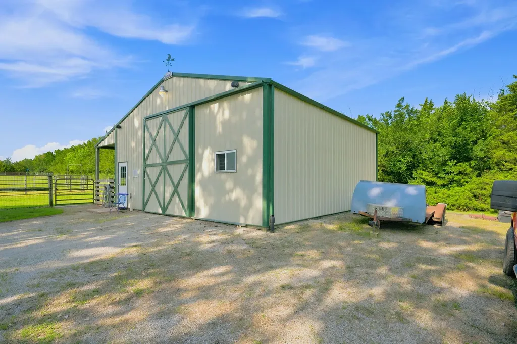 9565 SW Mcadoo Road Augusta KS 67010