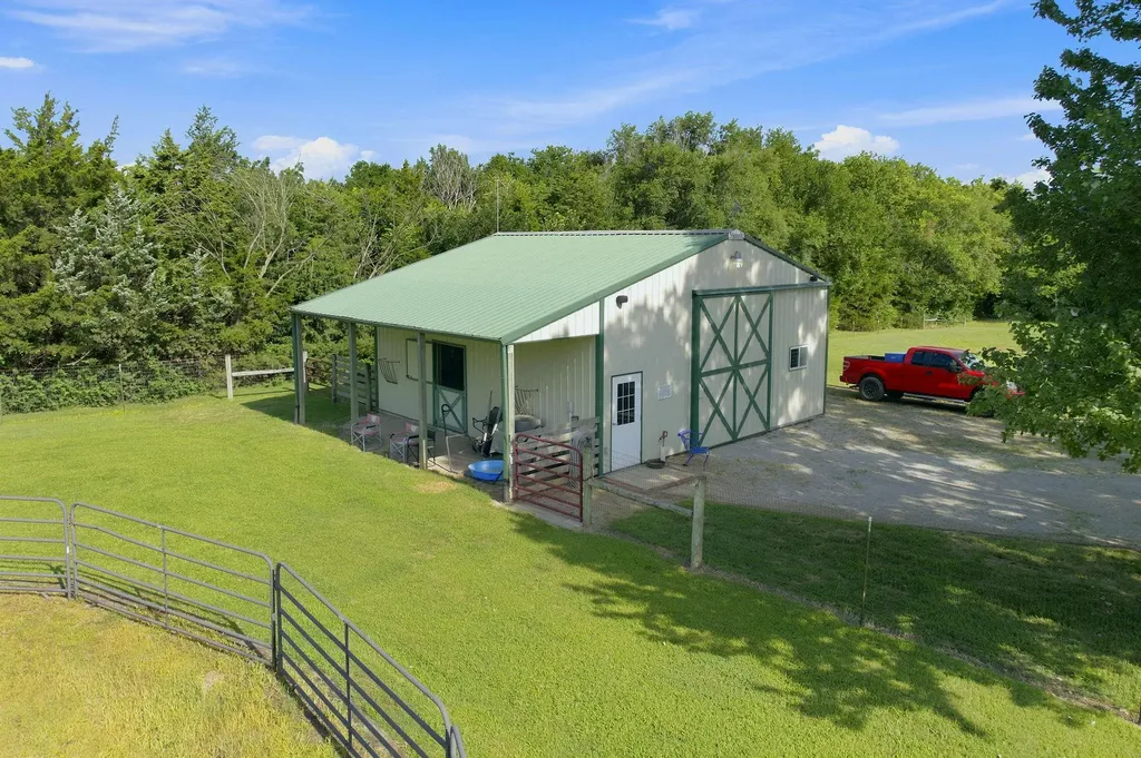 9565 SW Mcadoo Road Augusta KS 67010