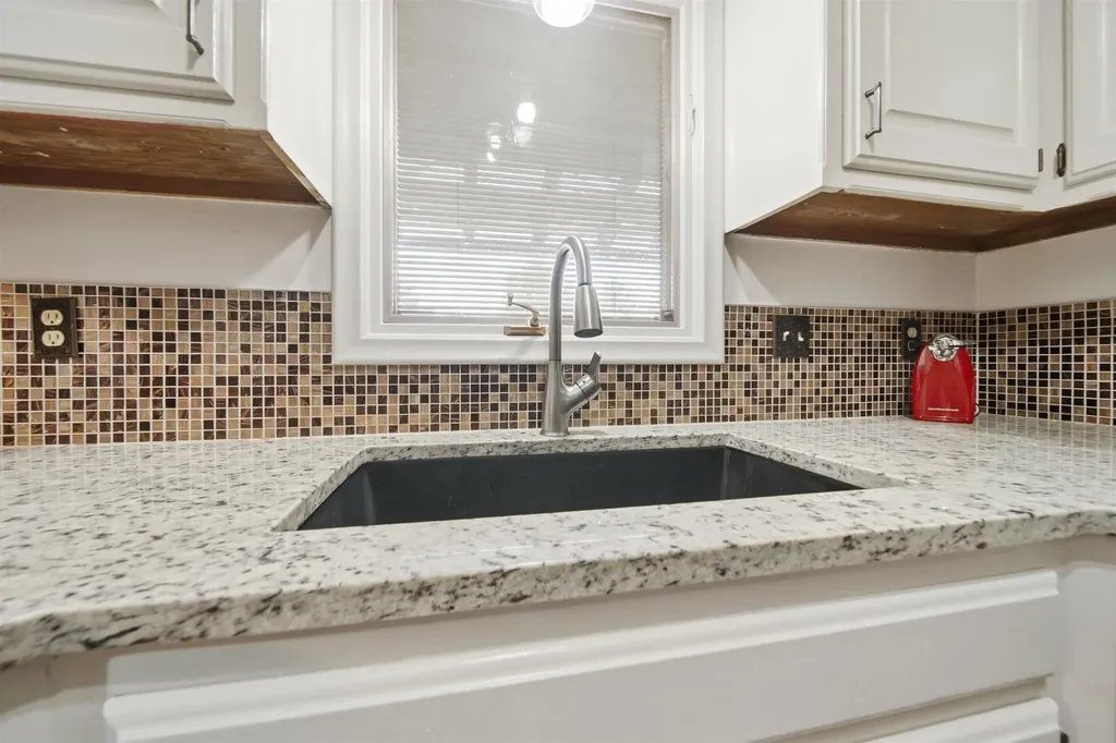 8309 W 17th Wichita KS 67212