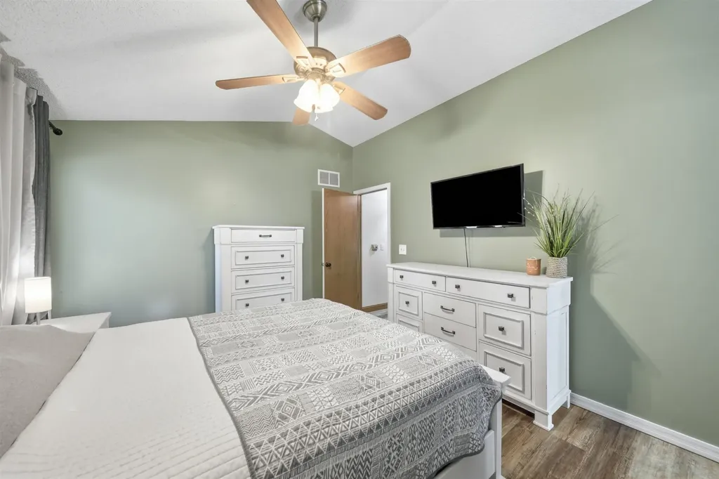8309 W 17th Wichita KS 67212