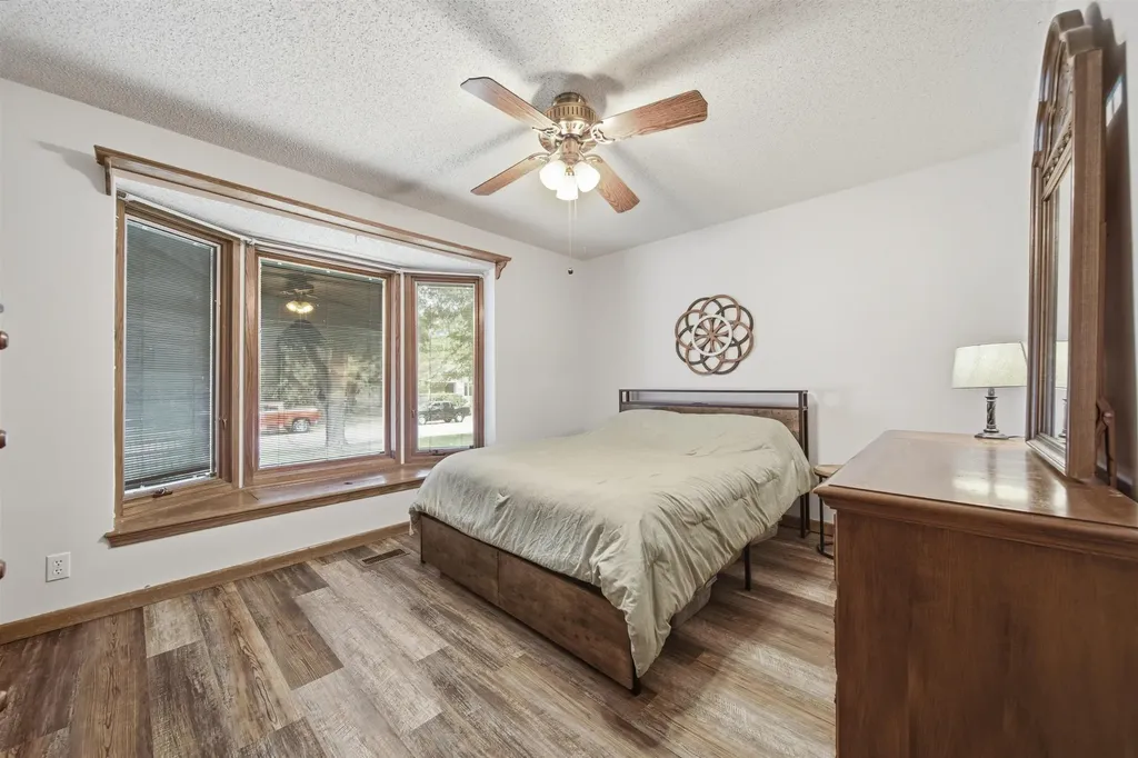 8309 W 17th Wichita KS 67212