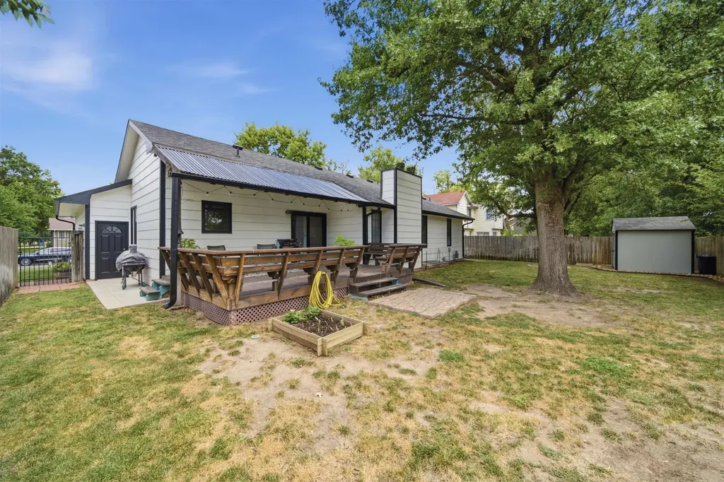 8309 W 17th Wichita KS 67212
