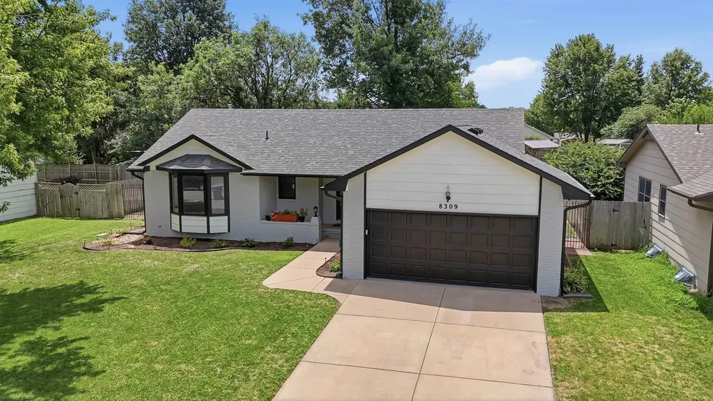 8309 W 17th Wichita KS 67212