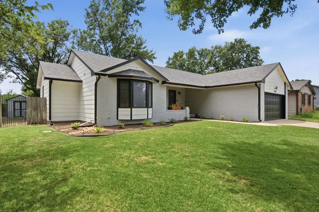 8309 W 17th Wichita KS 67212