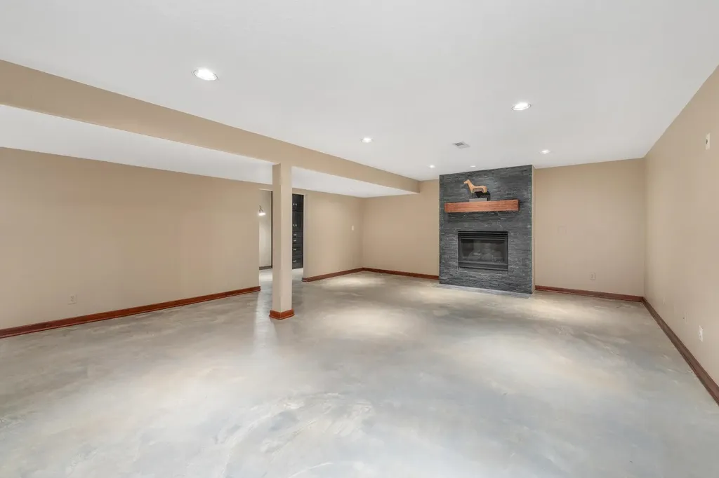 6619 SW Santa Fe Lake Road Augusta KS 67010