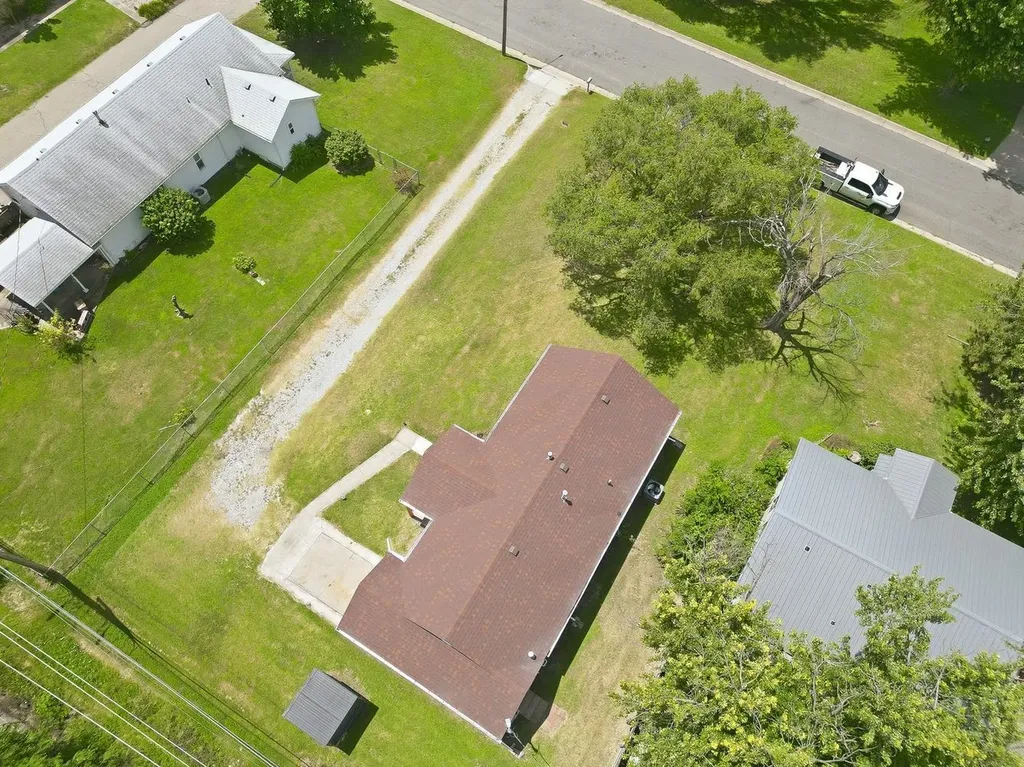 1206 N Bobbie Augusta KS 67010