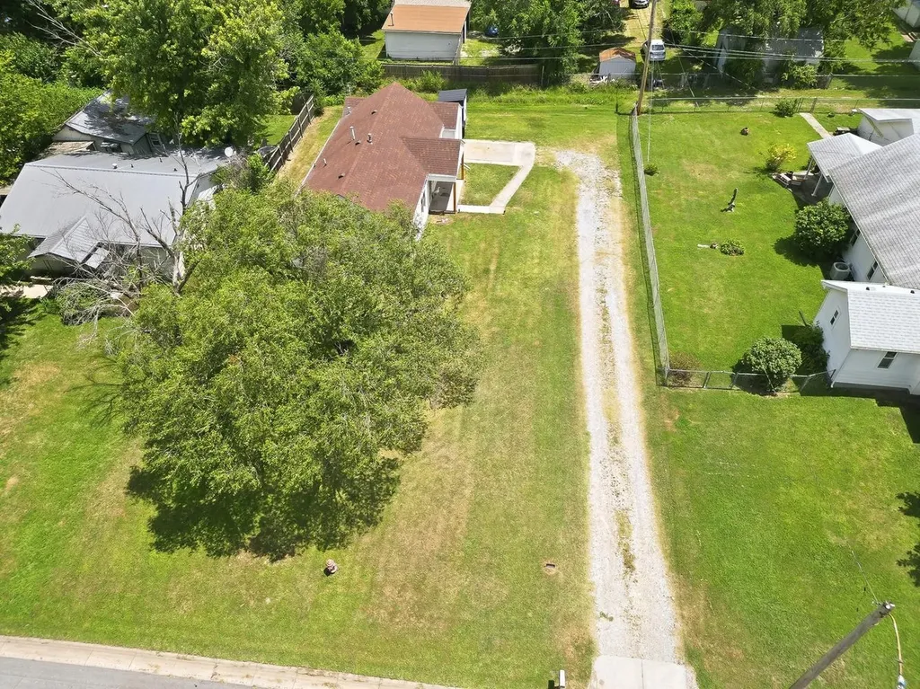 1206 N Bobbie Augusta KS 67010