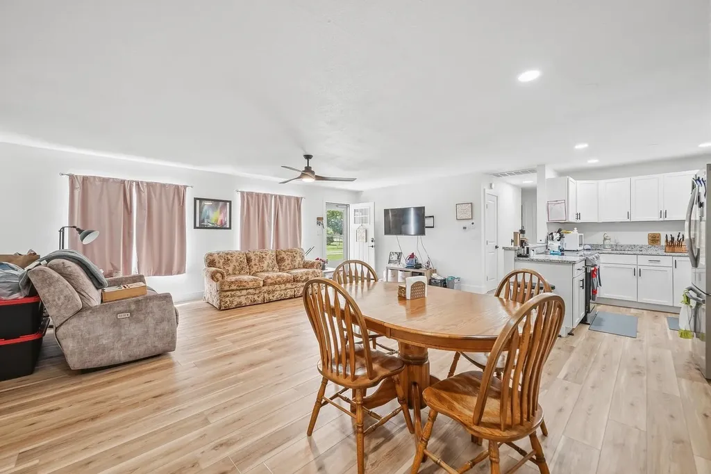 1206 N Bobbie Augusta KS 67010