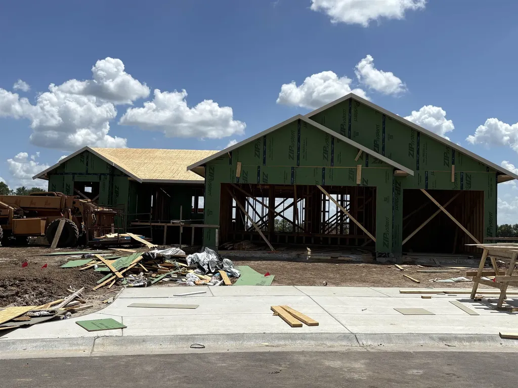 225 E Hanscom Street Derby KS 67037