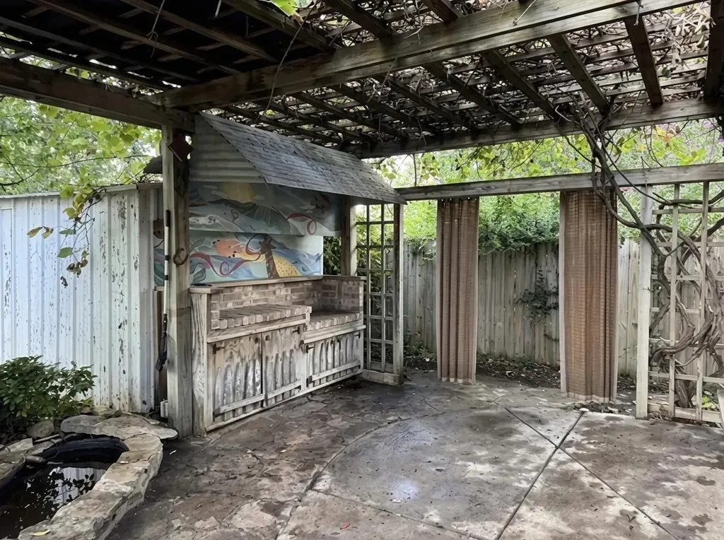 633 S Poplar Wichita KS 67211