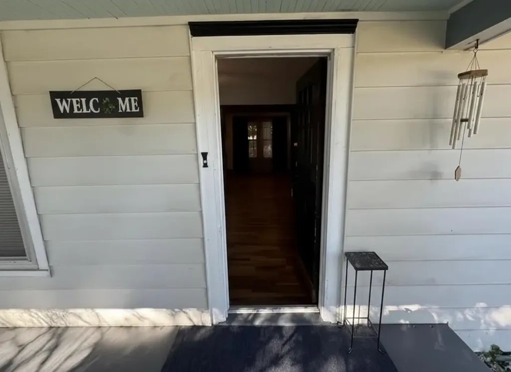 633 S Poplar Wichita KS 67211