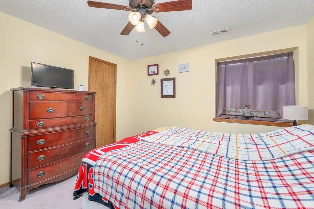 1815 N Country Walk Mulvane KS 67110