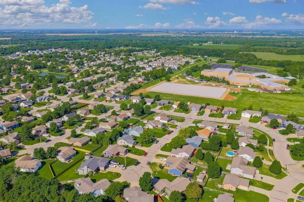 1815 N Country Walk Mulvane KS 67110