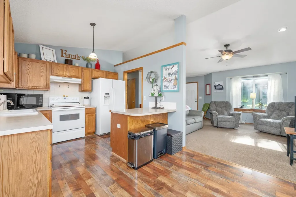 1815 N Country Walk Mulvane KS 67110