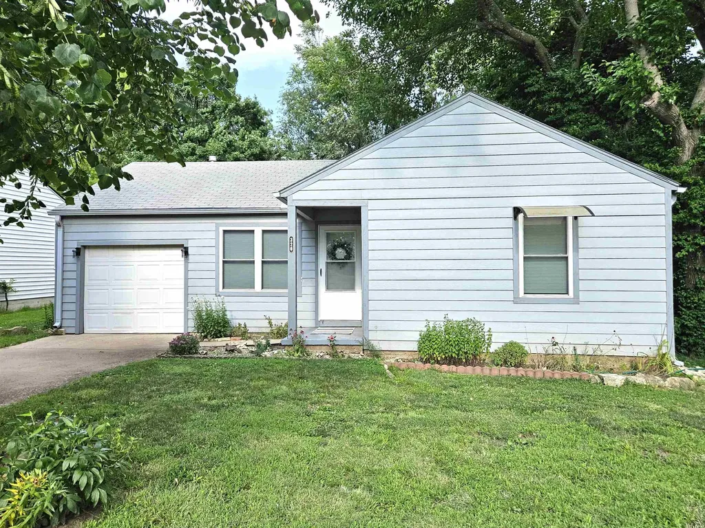 320 Mccabe Street Winfield KS 67156